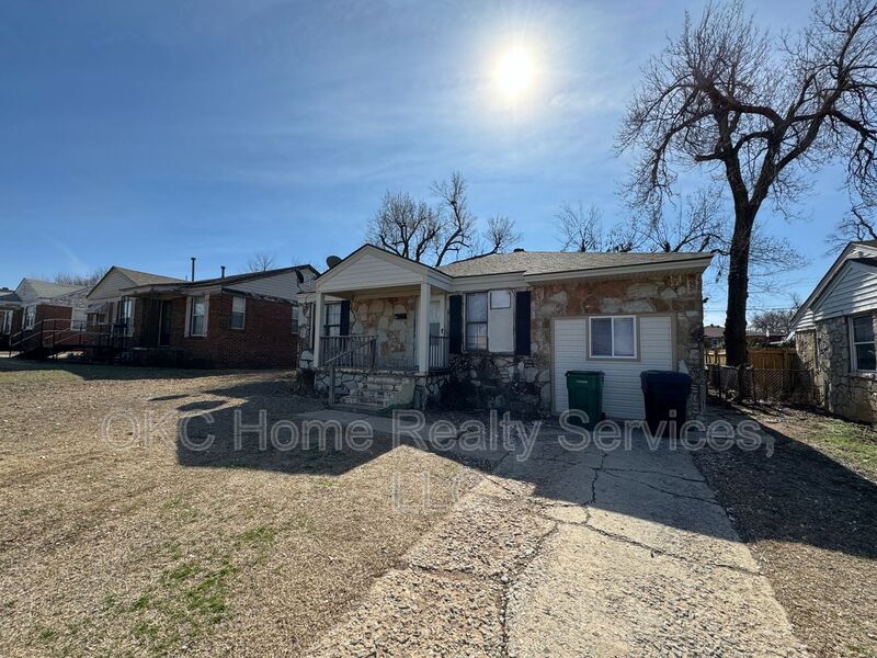 Foto principal - 2216 NE 24th St