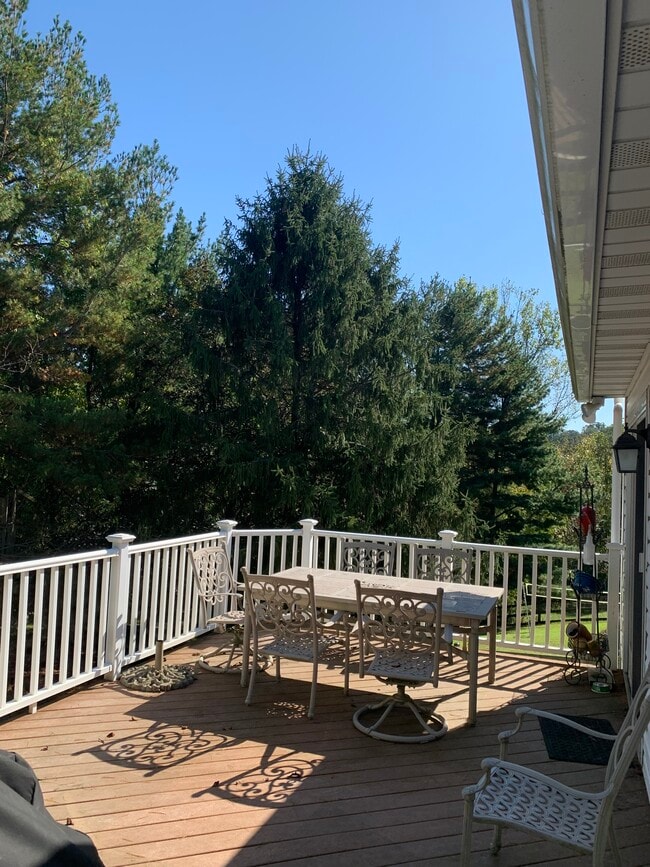 Foto del edificio - 1005 Horizon Rd