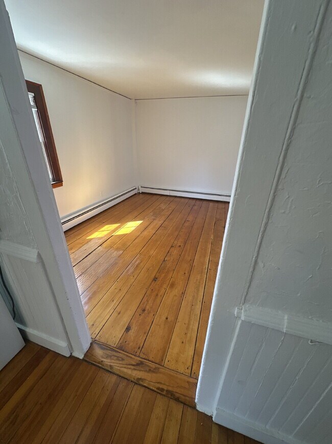 Foto del edificio - Tour 5/29 3pm-4pm. Price reduced!!! 1 Bed ...