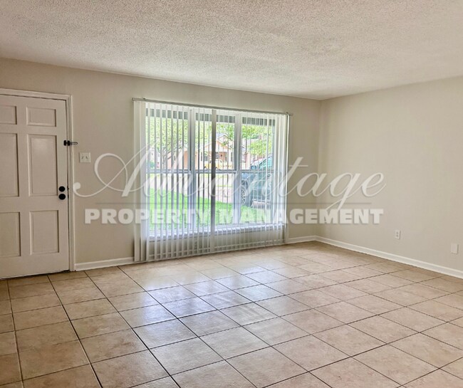 Building Photo - Newly Renovated Home In Vollitine-Evergreen