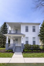 Building Photo - 836 E 156th St