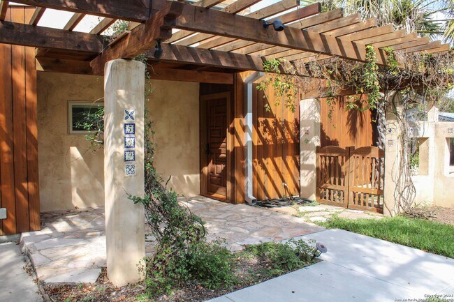 Foto del edificio - 539 Woodcrest Dr