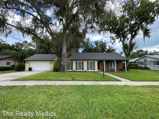 Building Photo - 4 br, 2 bath House - 119 Larkwood Dr