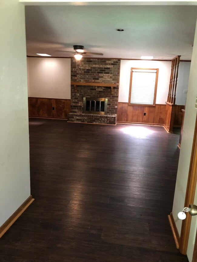 Foto del edificio - Charming 3-Bedroom Home in a Great Searcy Location!