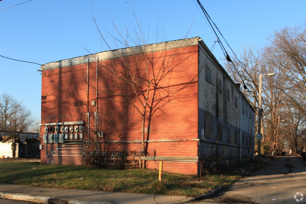 Building Photo - 1016 32nd St