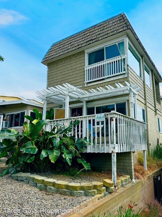 Building Photo - 3 br, 3 bath House - 4655 Narragansett Ave