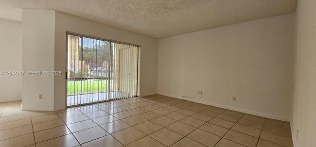 Building Photo - 990 Coral Club Dr