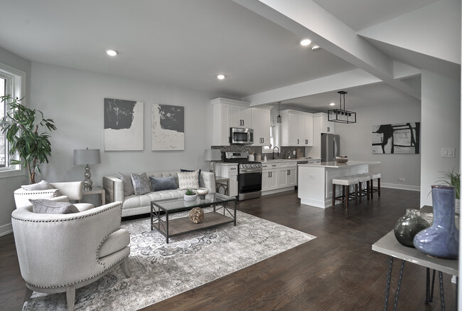 Building Photo - 4330 N Lawndale Ave