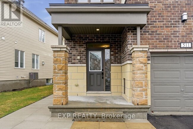 Building Photo - 511 Parade Dr