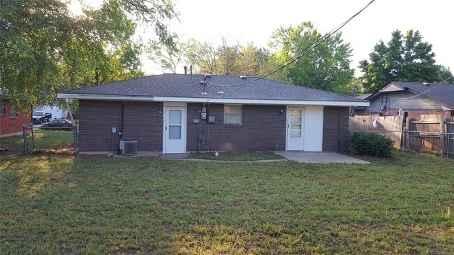 Building Photo - 1508 Southern Heights Ave