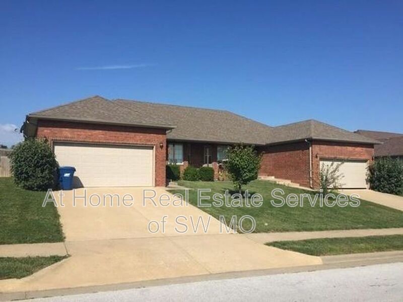 Primary Photo - 1107 N 25th St