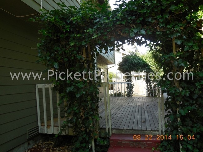 Building Photo - Ridgetop Neighborhood 4 Bedroom