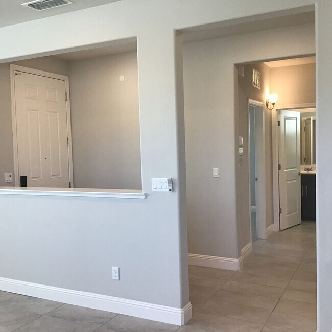 Building Photo - New home in Rancho Cordova in Veranda at S...