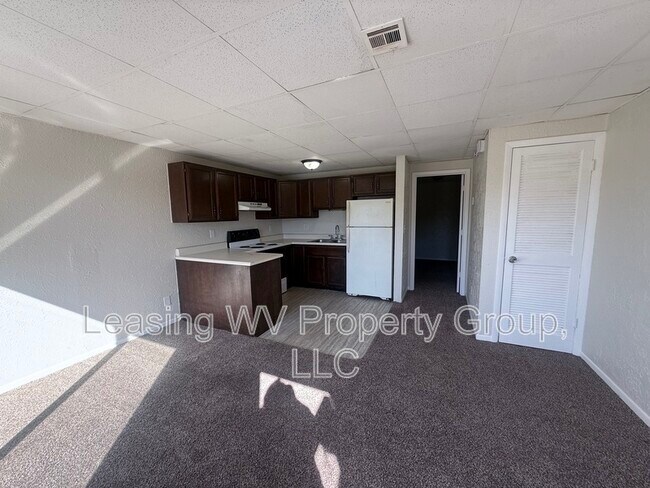 Foto del edificio - 139 Clayton Ave