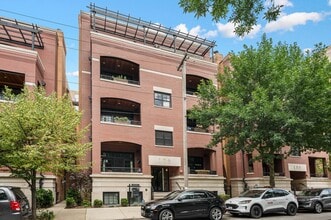 Building Photo - 106 S Sangamon St