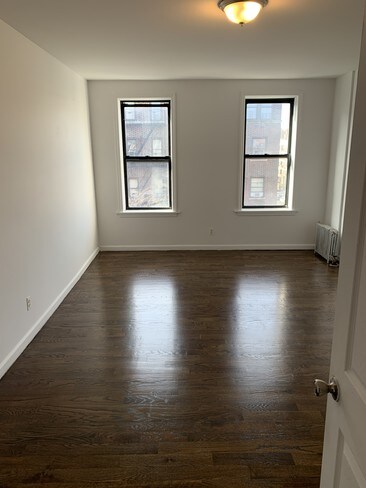 Foto del edificio - 187 Sherman Ave