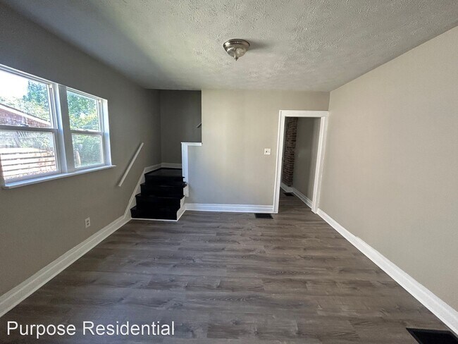 Foto del edificio - 3 br, 1 bath House - 248 Clarendon Ave