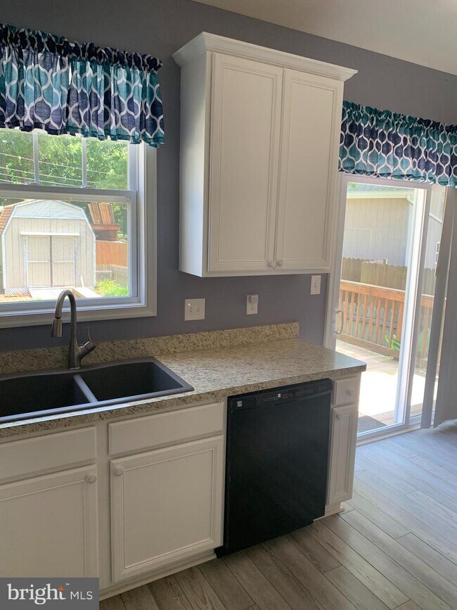 454 Wakefield Dr, Colonial Beach, VA 22443 House Rental in Colonial Beach, VA