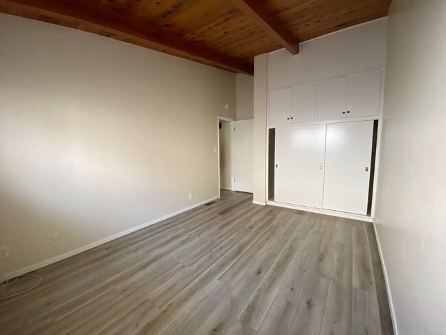 Bedroom #2 - 942 E Ave
