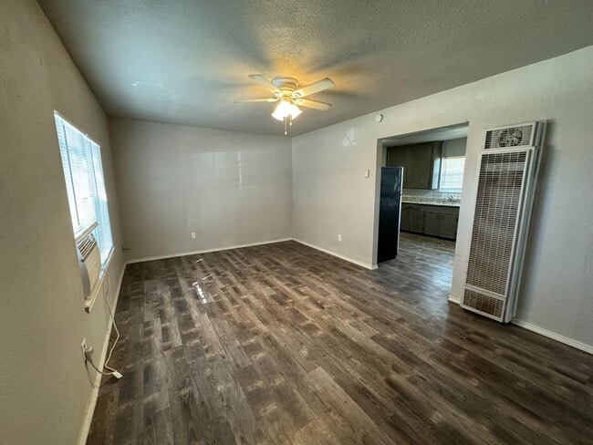 Foto del edificio - 509 E Queens St