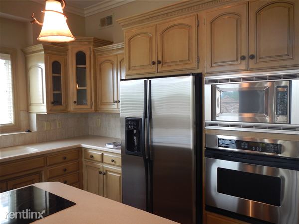 Building Photo - 428 NE Landings Dr
