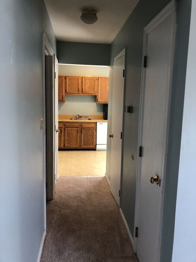 Foto del edificio - Stafford End Unit Townhouse