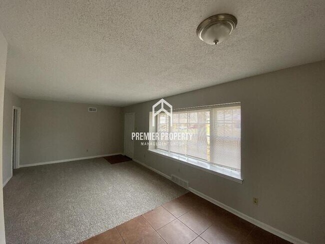 Building Photo - 1619 Hester - Available Now!