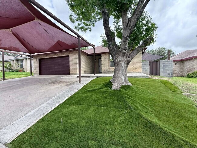 Foto del edificio - 1709 Kingwood Dr