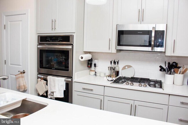 Foto del edificio - 6408 47th St