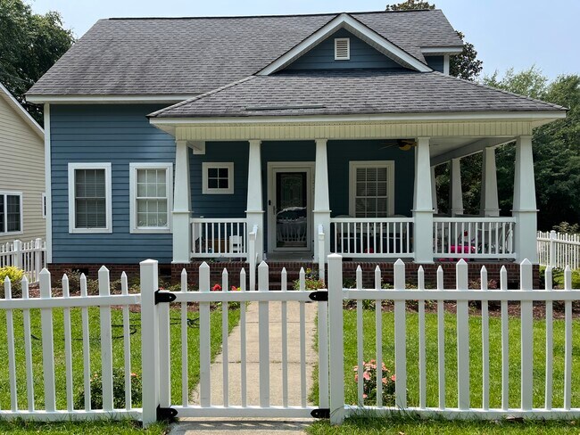 Foto del edificio - 1229 Manning Ave