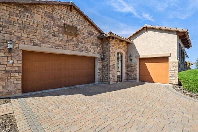 Foto del edificio - 8515 E Lockwood St