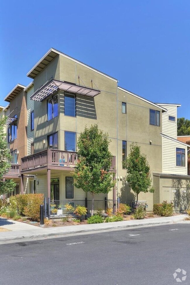 Building Photo - 1181 Almanor Ln