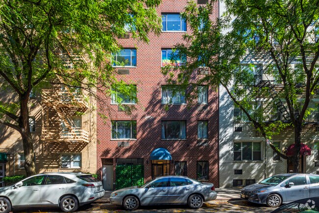 Building Photo - 417 E 83rd St