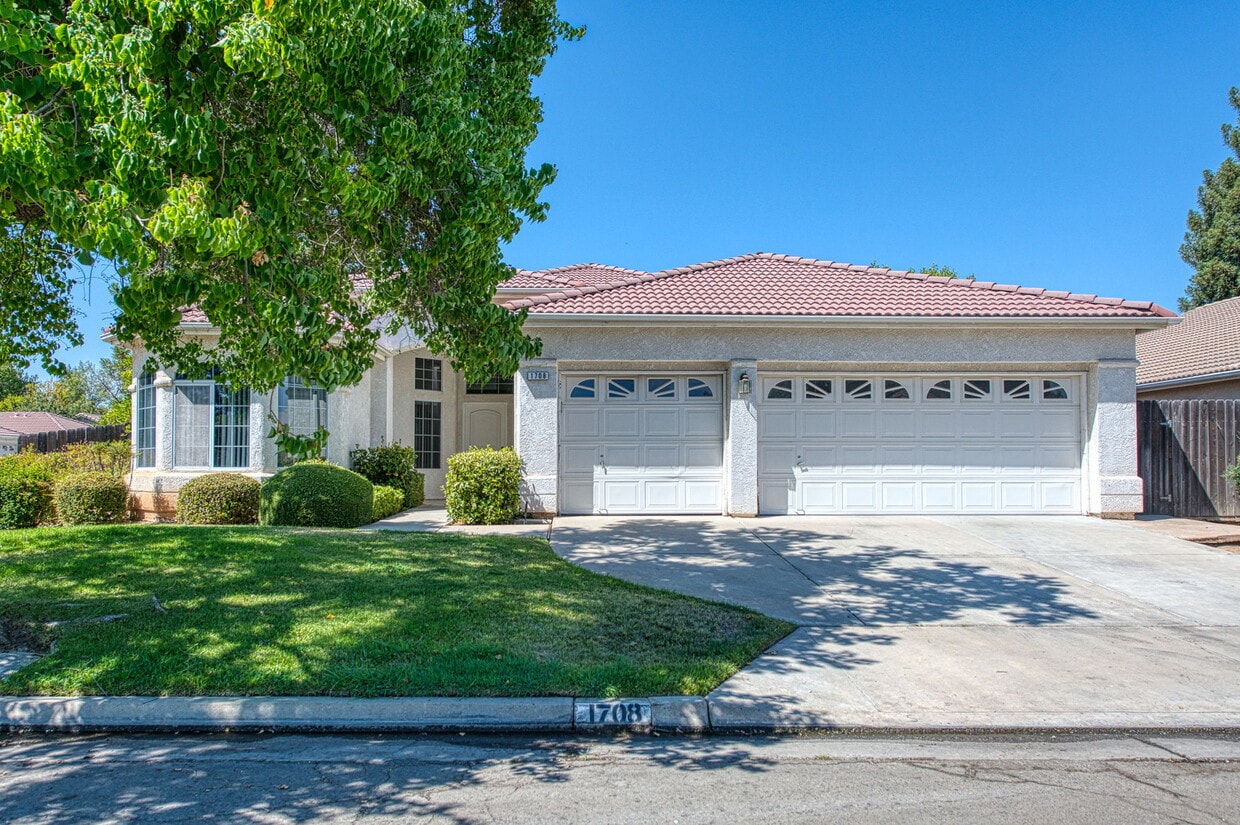 Foto principal - 1708 E Chelsea Dr