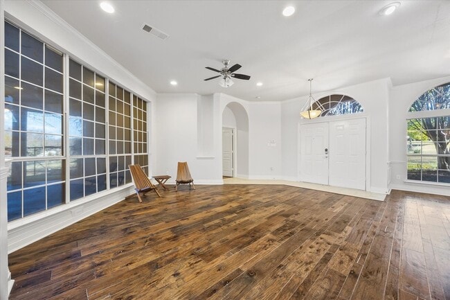 Foto del edificio - 2045 Chisholm Trail