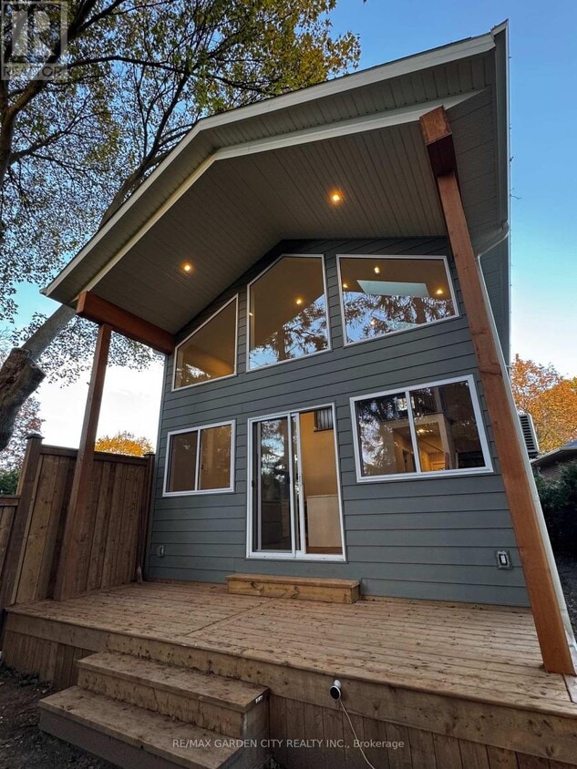 Primary Photo - 28 Kenworth Dr