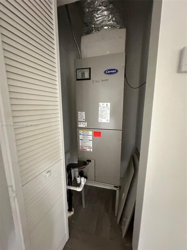 Foto del edificio - 113 NE 75th St