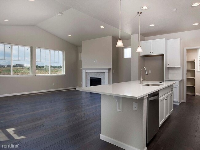 Building Photo - 3 br, 2 bath House - 506 W 129th Ave