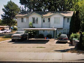 Building Photo - 2606 S Shoshone St