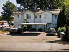 Building Photo - 2606 S Shoshone St