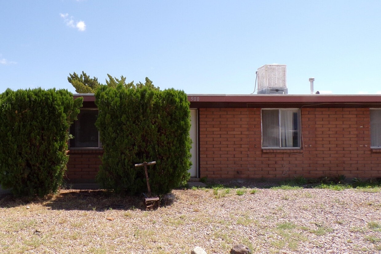 500 Mallard Cir E, Sierra Vista, AZ 85635 House for Rent in Sierra