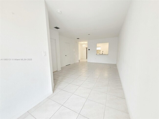 Foto del edificio - 541 NE 4th Ln