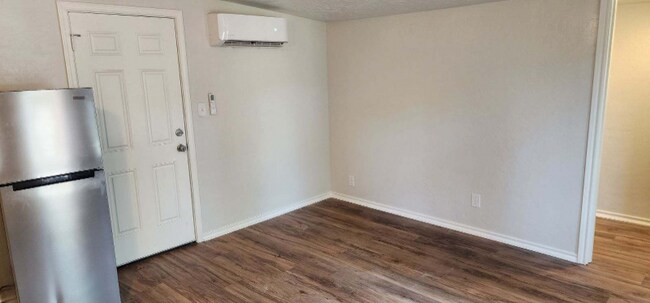 Foto del edificio - 314 E Mountain Rd