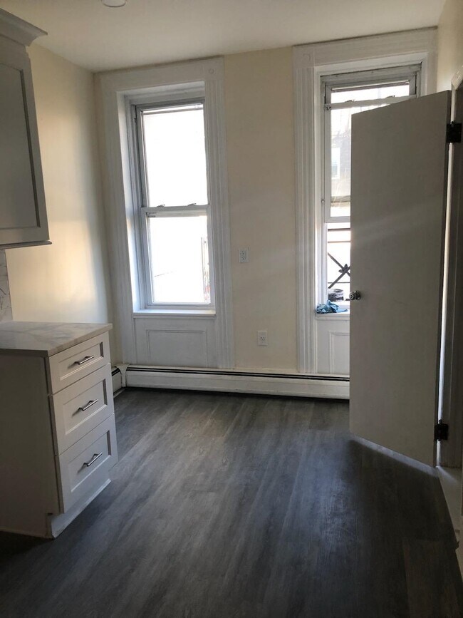 Foto del edificio - 521 Madison St