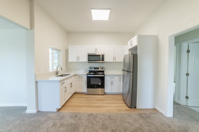 Building Photo - 2612 Kapiolani