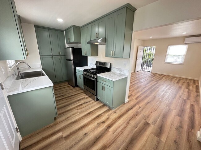 Foto del edificio - Beautifully Remodeled Old Town Seal Beach 1 bedroom apartment