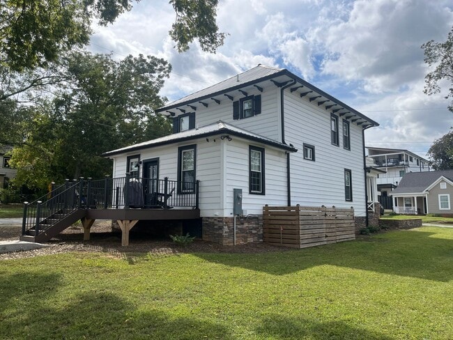 Building Photo - Gorgeous Brand New 3/2 Move In Ready Now!