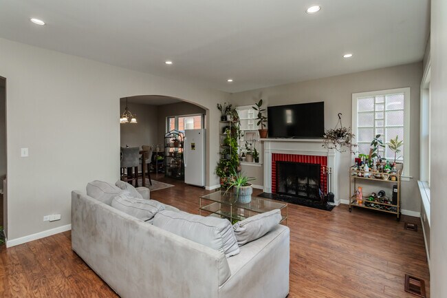Foto del edificio - 9535 S Fairfield Ave
