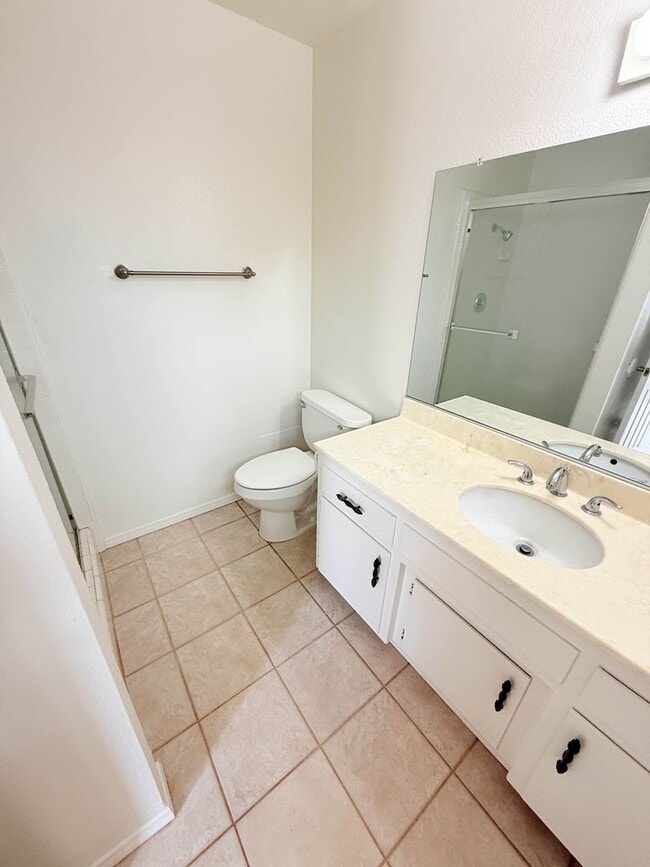 Building Photo - 4625 Karnes Rd
