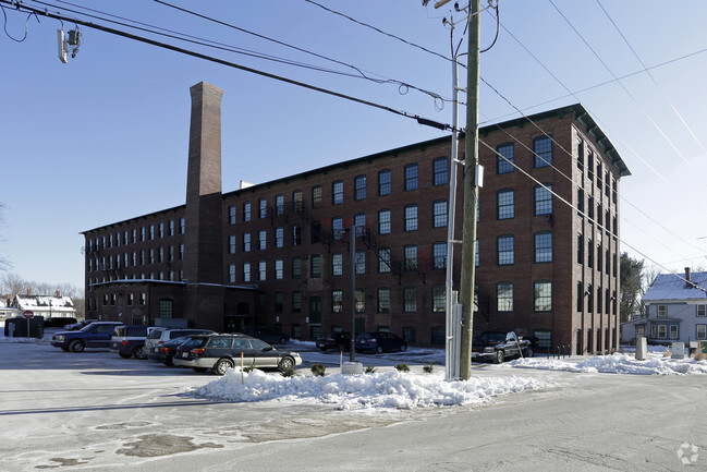 Building Photo - Woodbury Mills Apartments